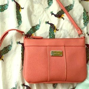 Nine west coral purse never worn before!!!!